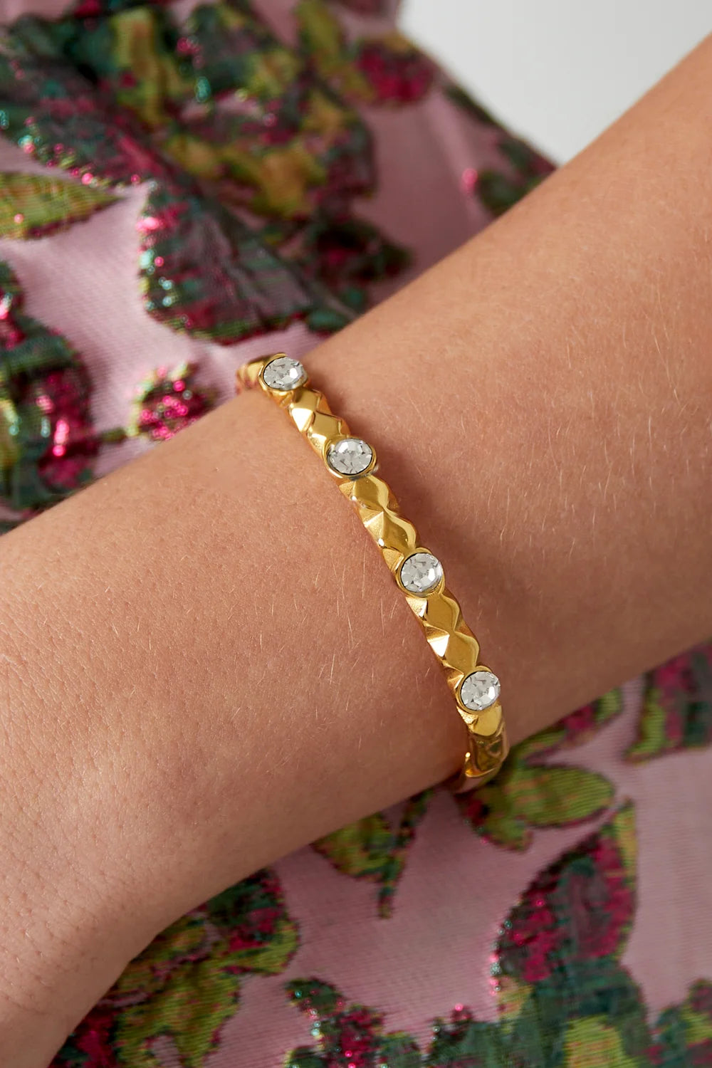Golden Sparkle Bangle – Luxe Stainless Steel Armband met Kristallen SA0022