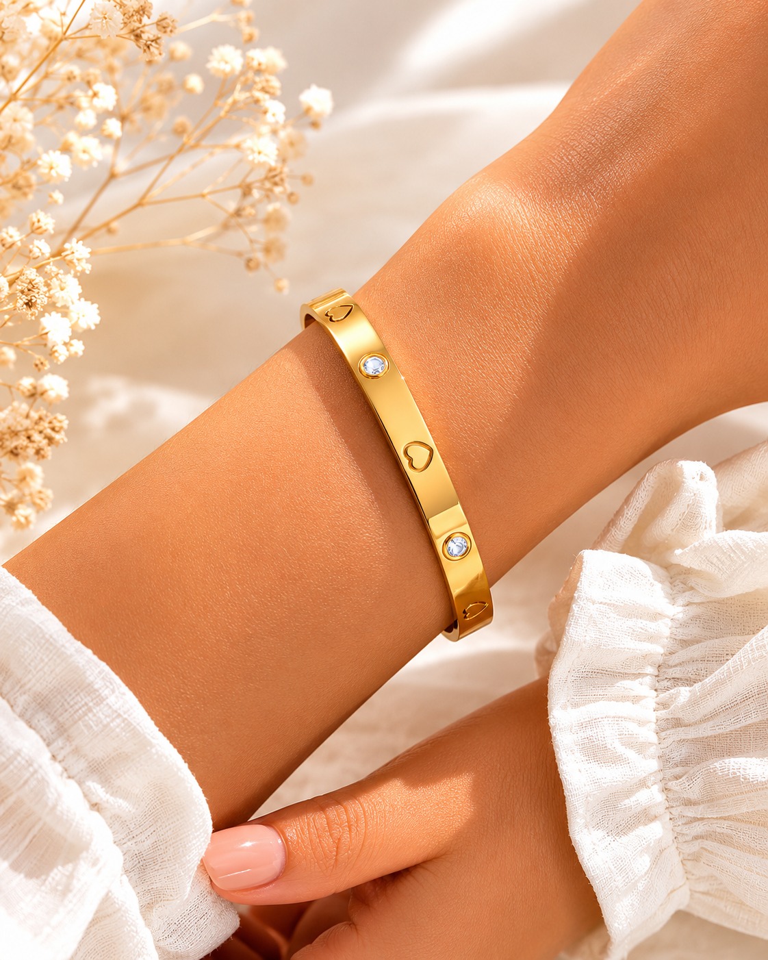 Golden Elegance Bangle SA008
