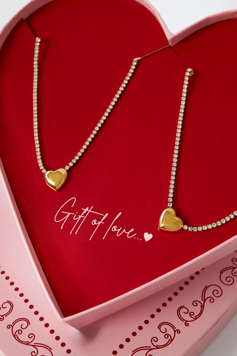 Cadeaubox 2 kettingen hart C001