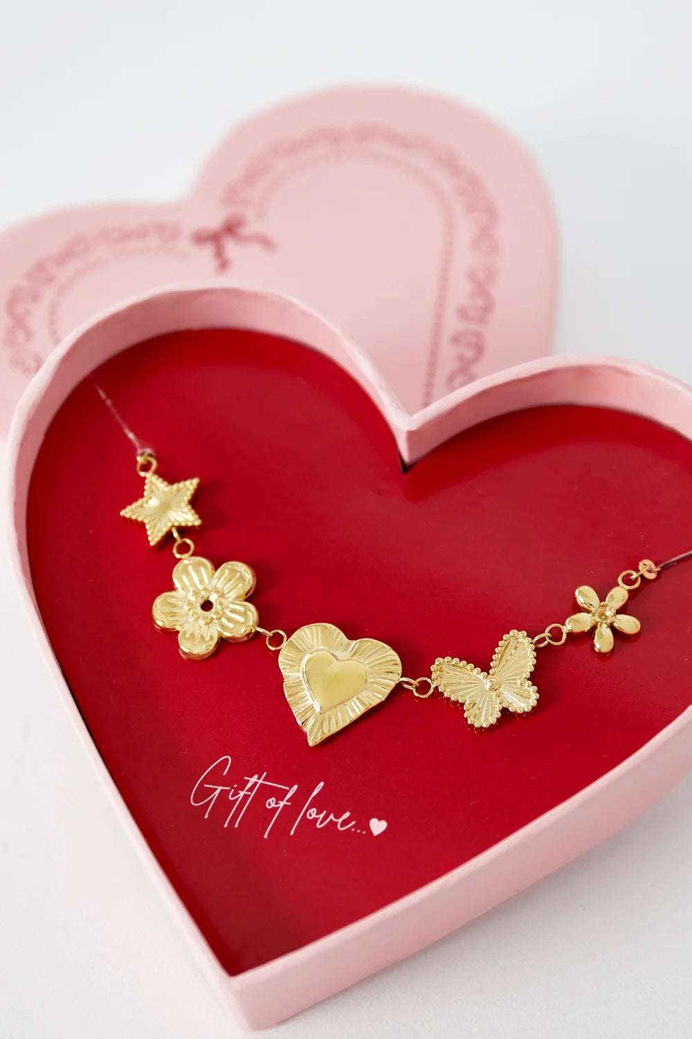 Cadeaubox 1 ketting met veel harten C003