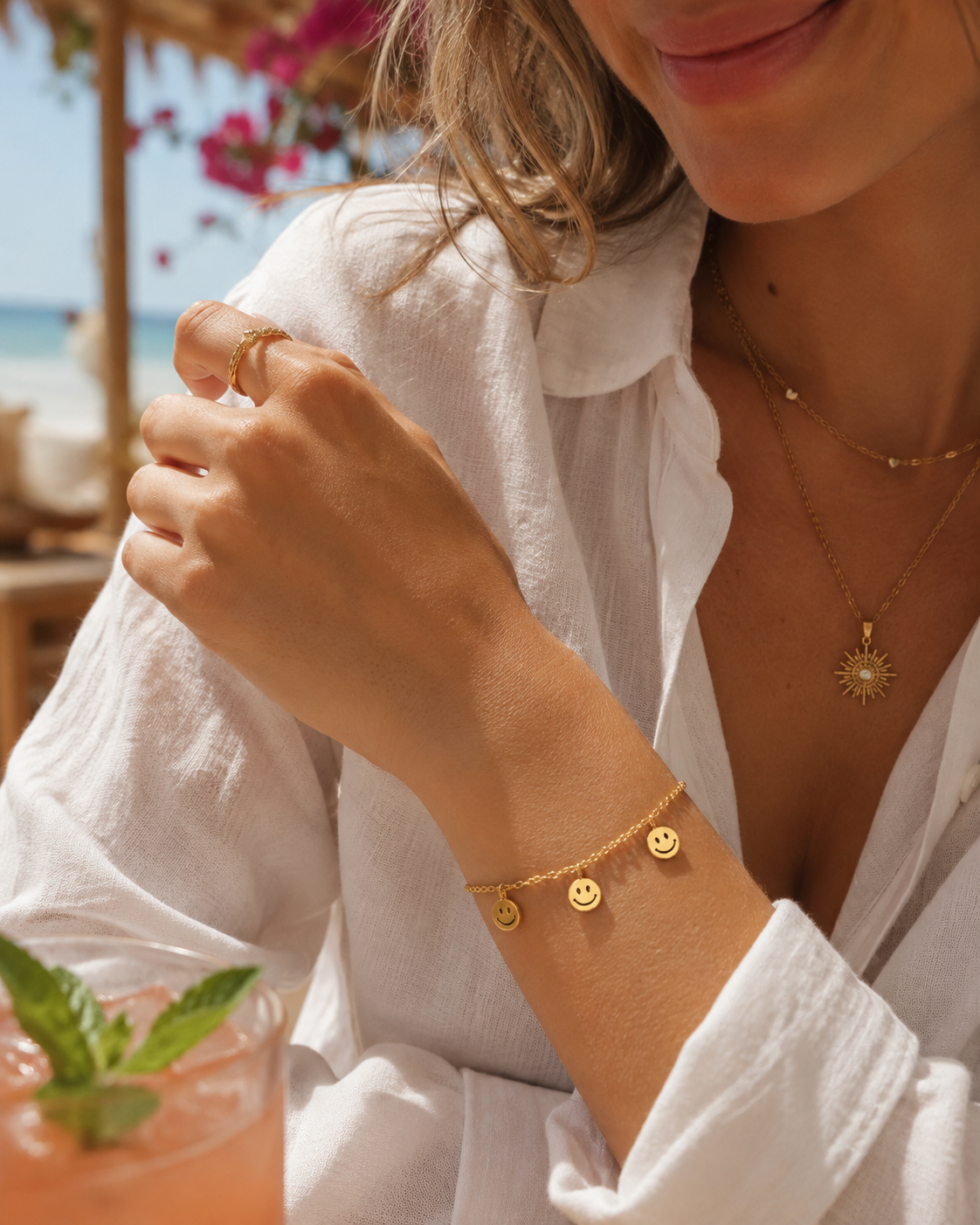 Happy Vibes – Gouden Smiley Armband SA027